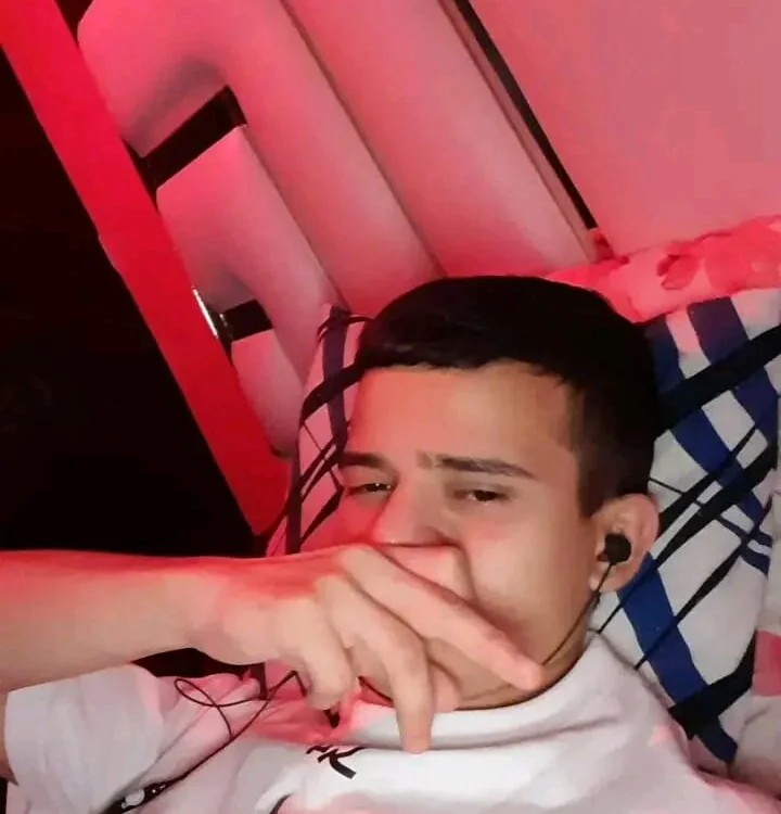 brandon_modelshot's Offline XXX Chat