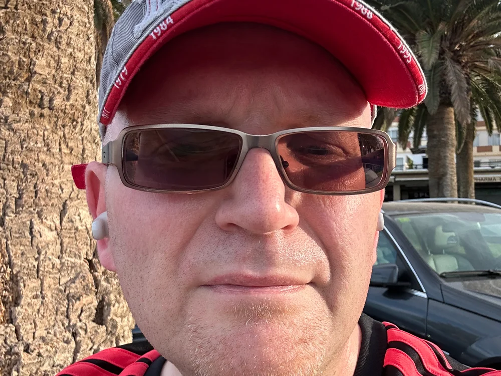 Tommolli offline XXX-chat