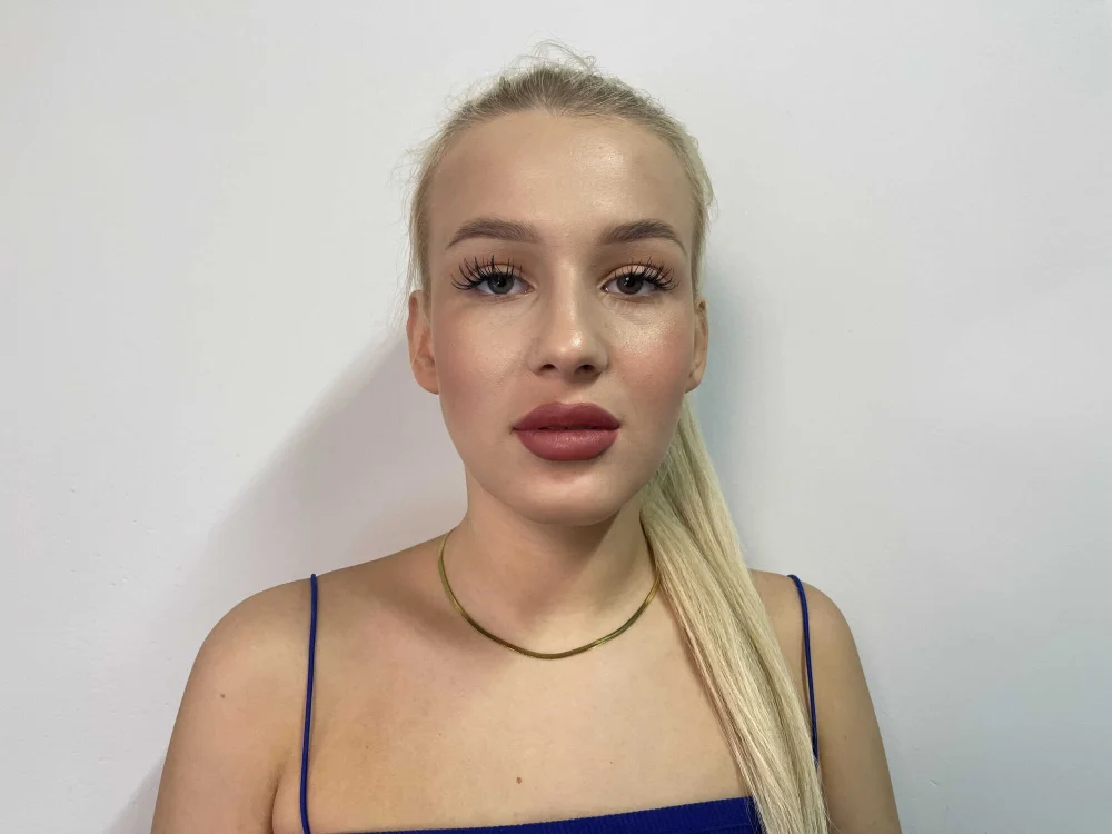 AmandaAshley's Offline XXX Chat