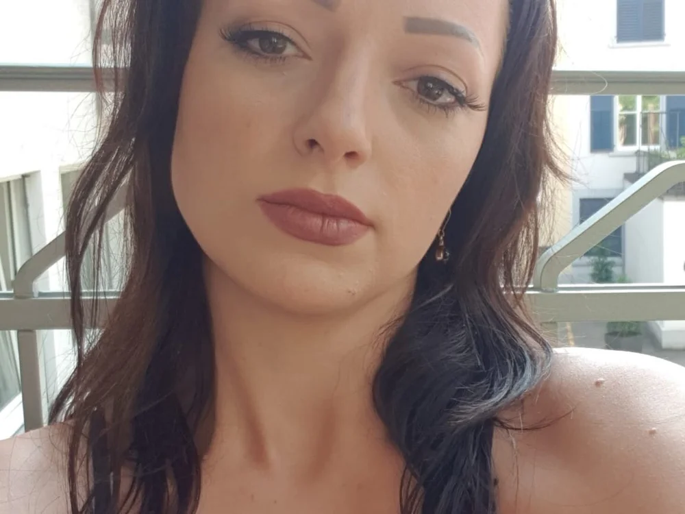 BonnieQuinn Offline XXX-chat