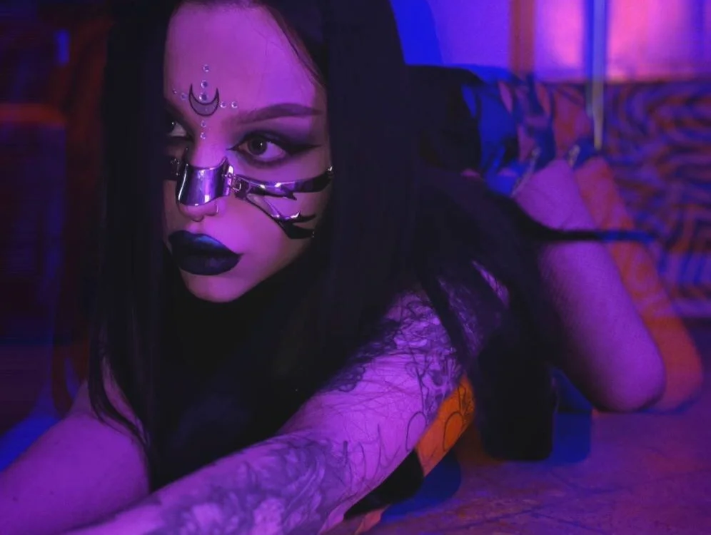 alexx_succubus Chat XXX Ngoại tuyến