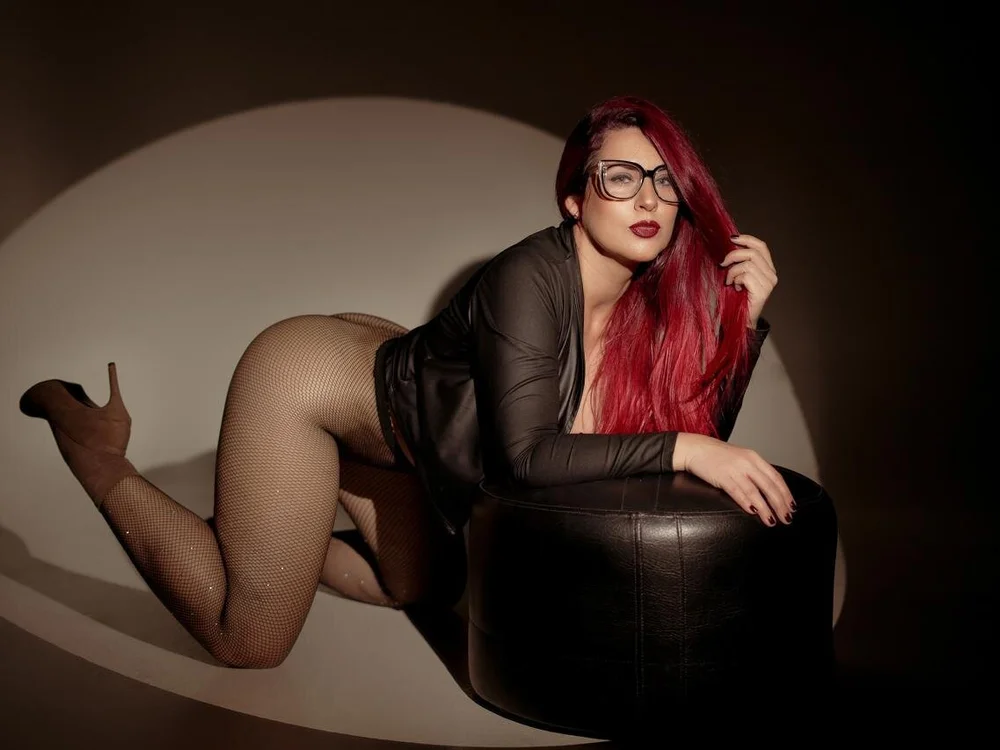 BrunaBulloock's Offline Chat Room