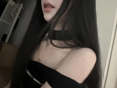gong-zhu — live female cam