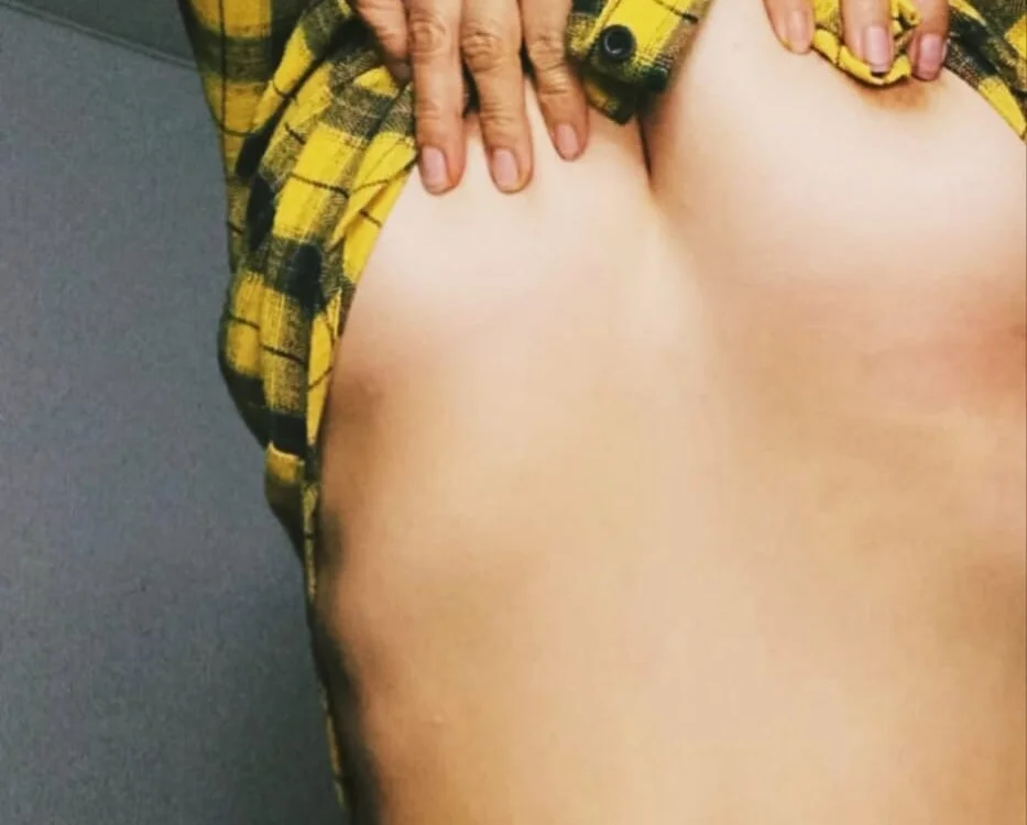 megan_star01 Offline XXX Chat