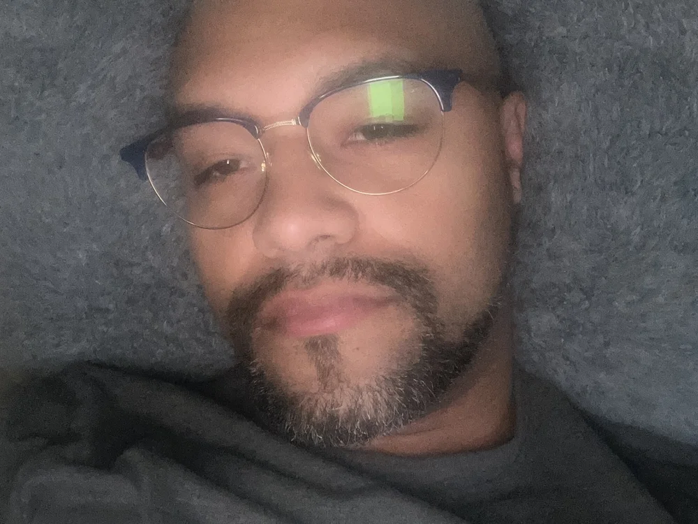 GlowandFlow's Offline Chat Room