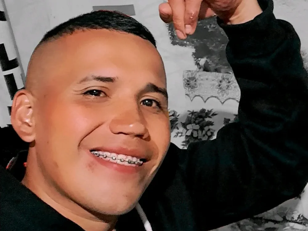 luiscolombia31のオフラインXXXチャット