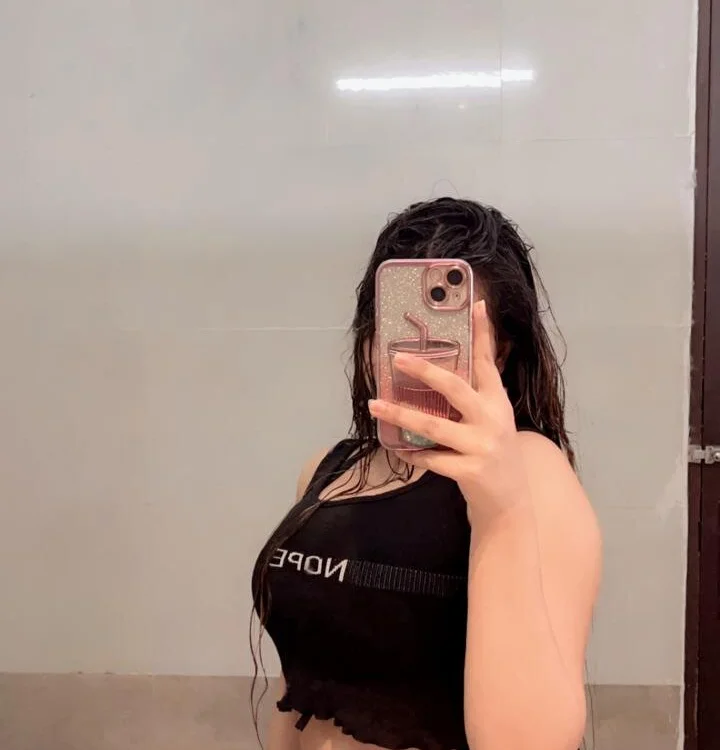 SkyShally's Offline XXX Chat