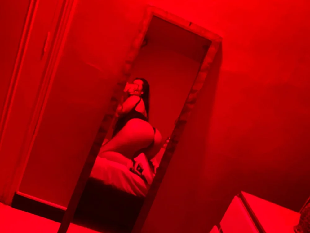 Chat XXX offline de AntonellaQueenn