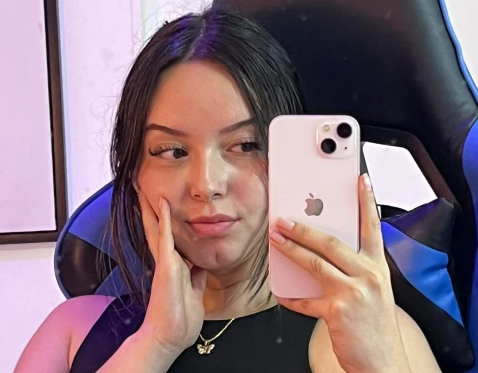 Lexie_collins' Offline Chat Room