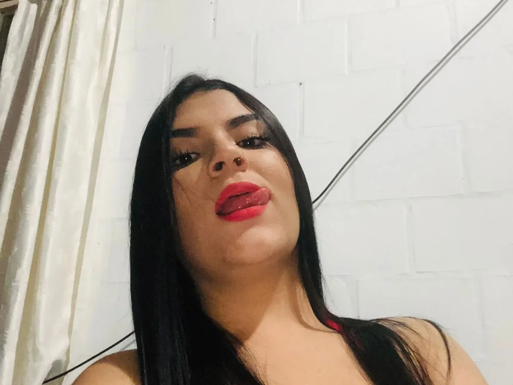EmmaaJoness' Offline XXX Chat