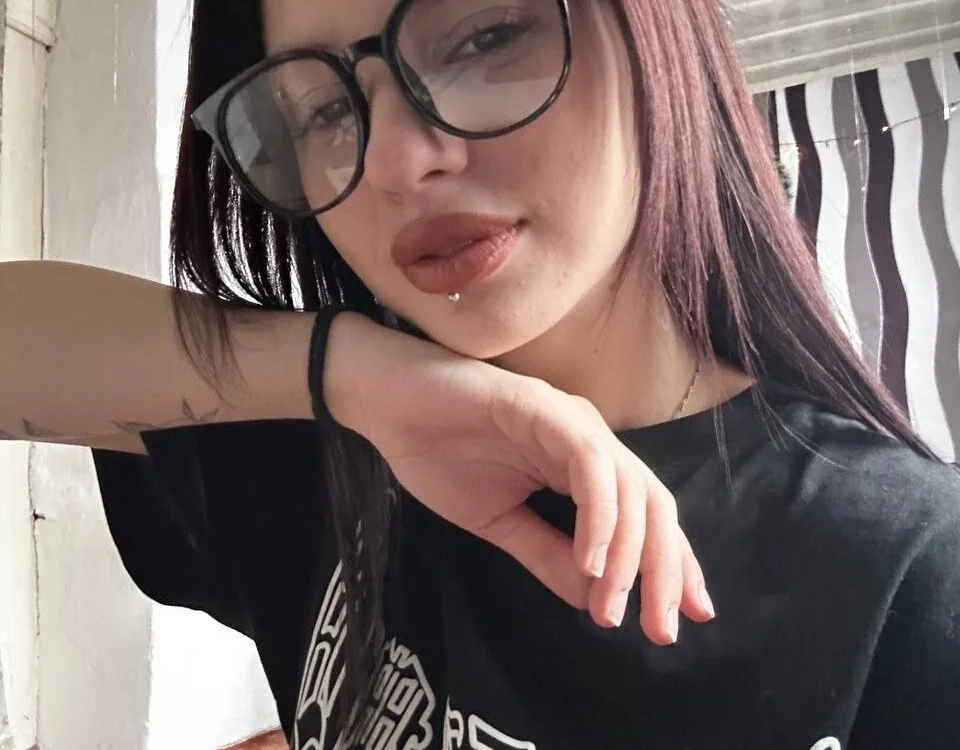 KittenWriten's Offline Chat Room