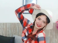 sajecrismaa Adlı Modelin Canlı XXX Sohbeti