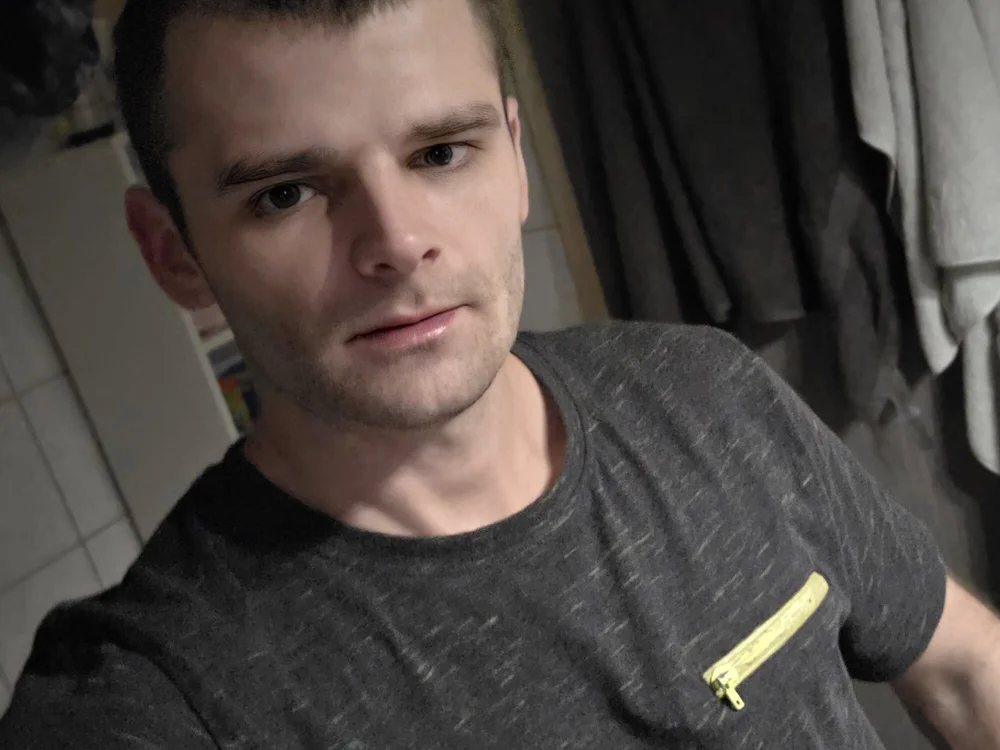 Manieek123 offline chatrum