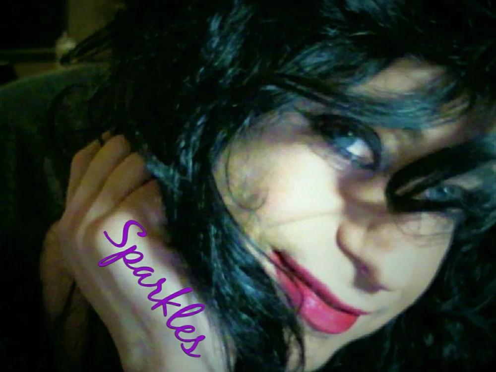 Sparkles74@xh's Offline Chat Room