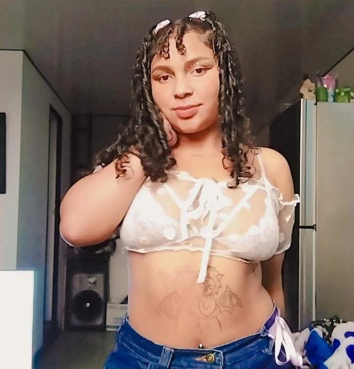 amapola0702's Offline XXX Chat