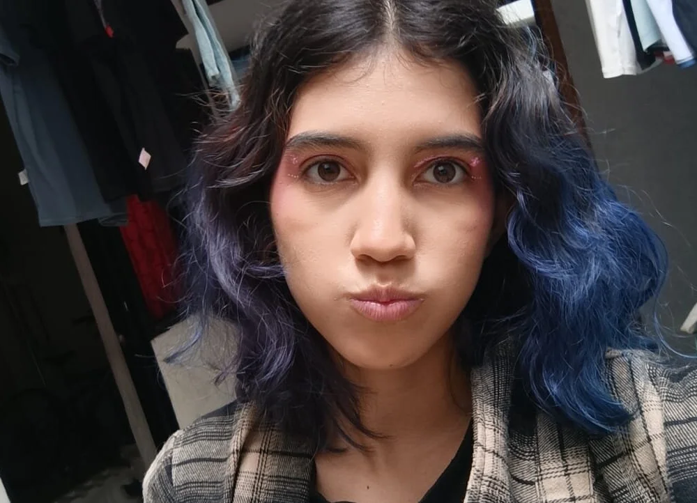Offline XXX chat modela Rouse_purple