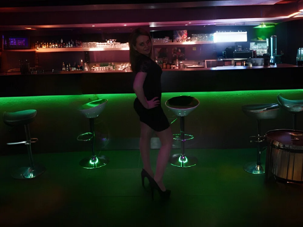 EricaCabaeva's Offline Chat Room