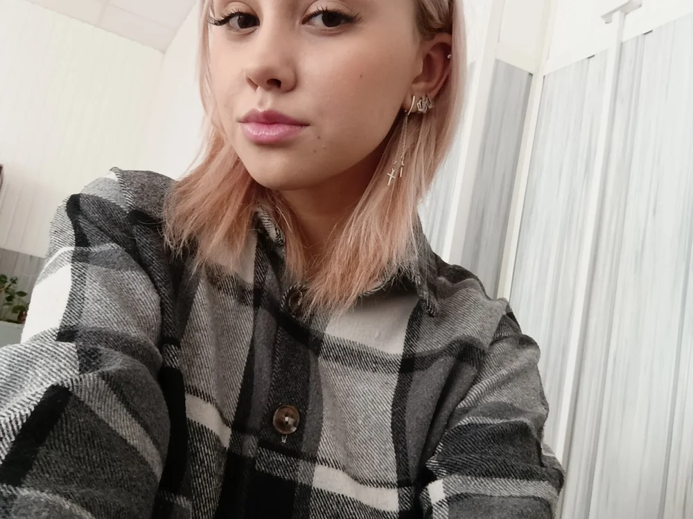NoreenAlltop offline chatrum