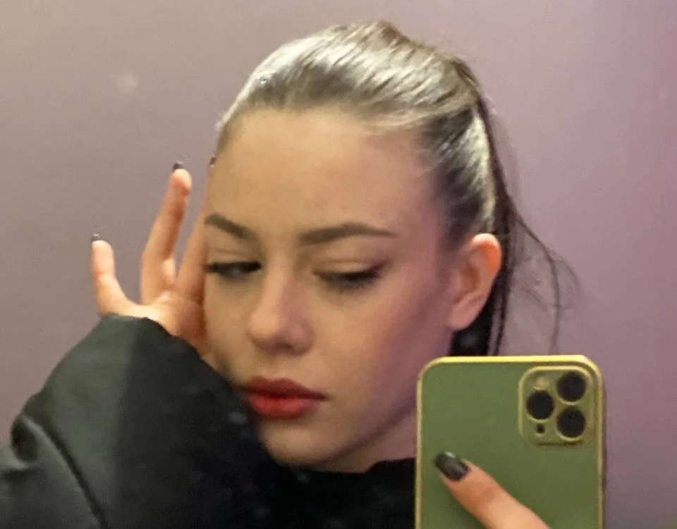 MeghanCleverley offline chatrum