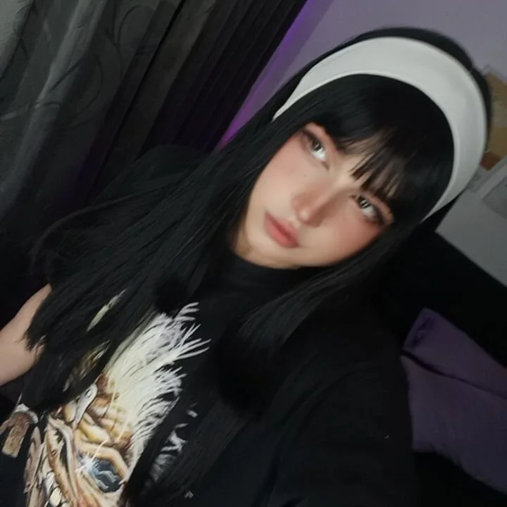 Офлайн-чат XXX Daniellesins1