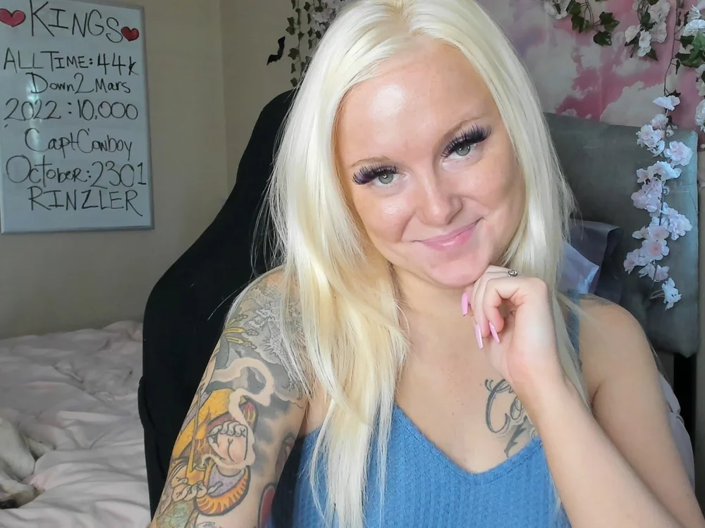 lizzysmalls offline chatrum