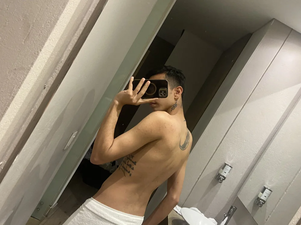yeisexyboy05 Offline XXX-chat