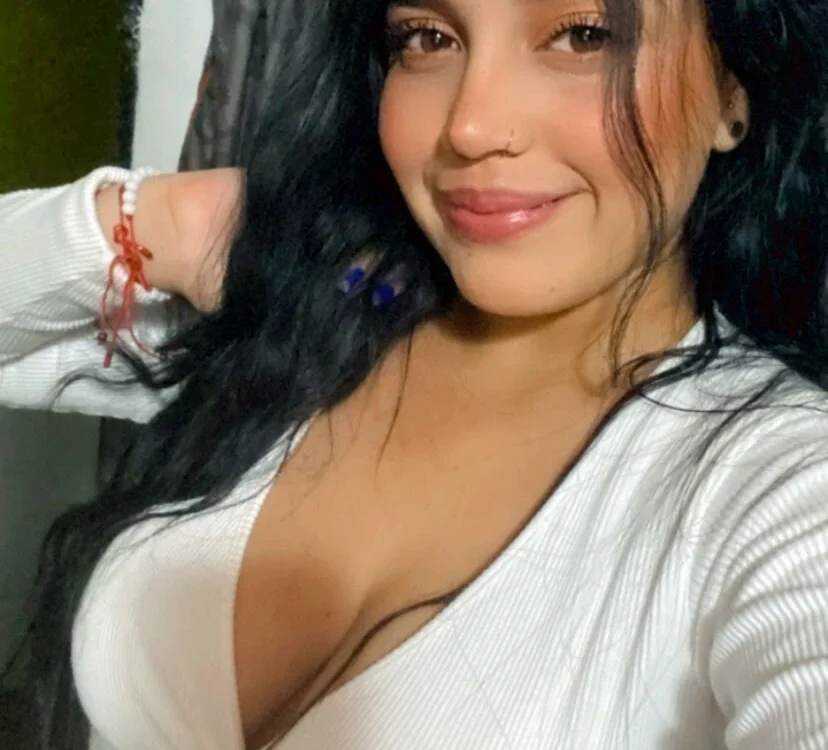 Isa_Hotter's Offline Chat Room
