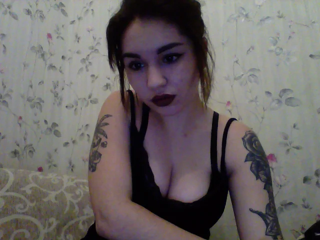 GoldAzalea's Offline Chat Room
