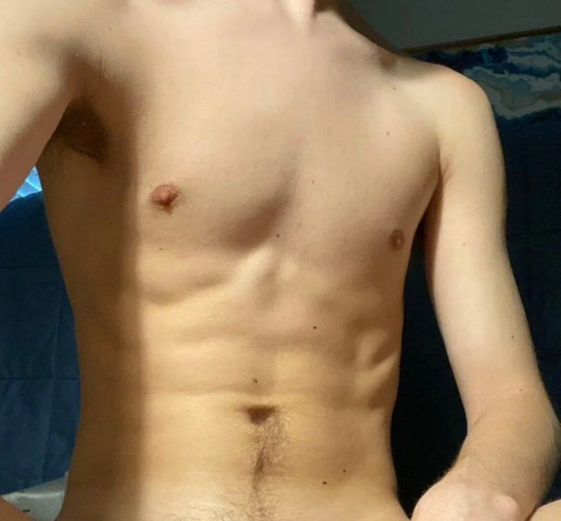 thomasshubb Offline XXX-Chat