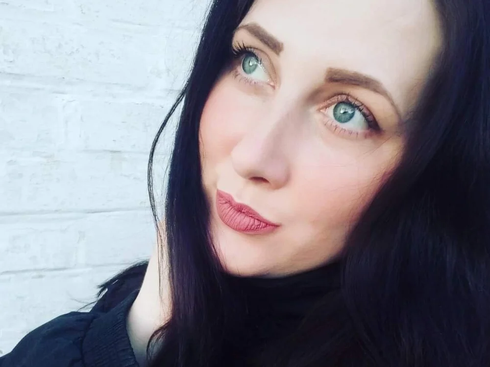 Ninna_Doretti's Offline Chat Room