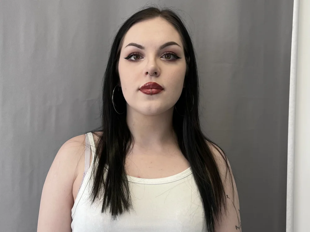 LinetteGarman's Offline Chat Room
