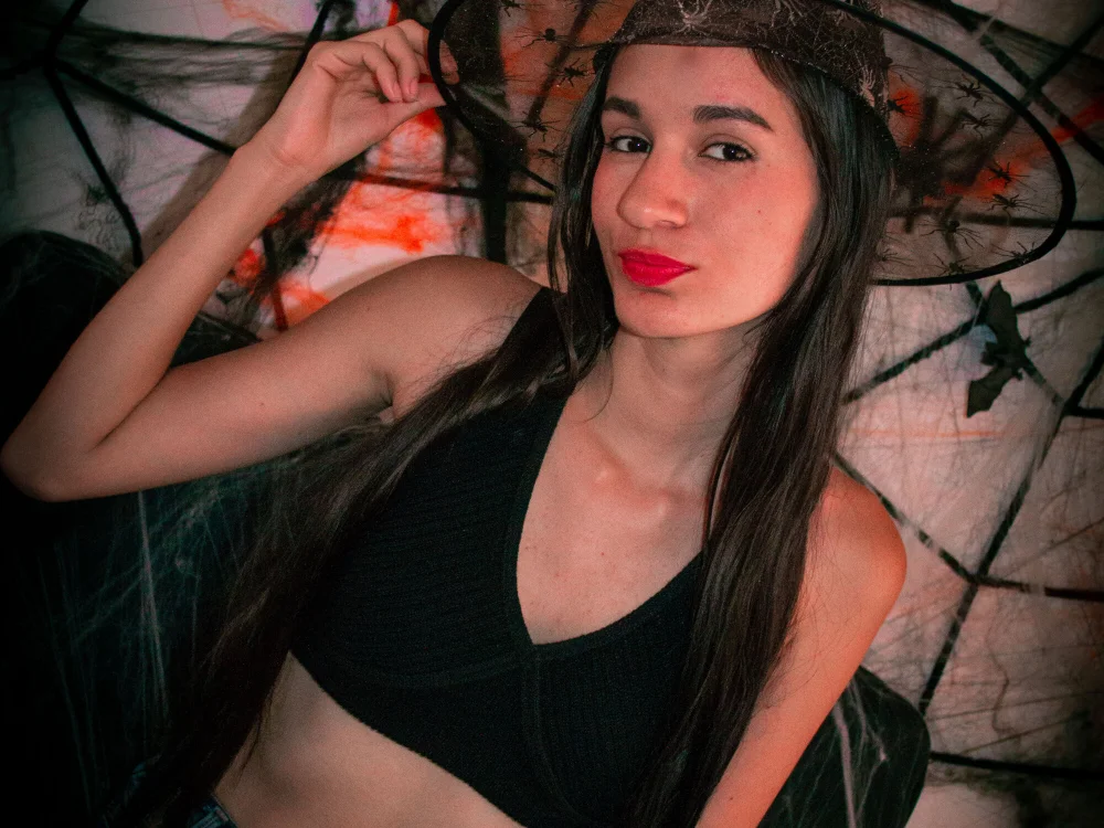 natashasexlive's Offline Chat Room
