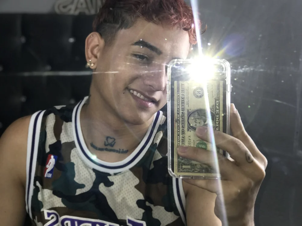 Samanta_Cooper10's Offline Chat Room