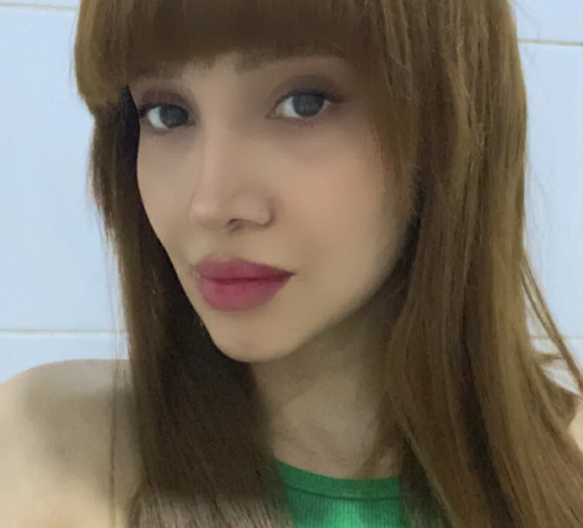 Bilik Sembang Luar Talian Armani_Hayes