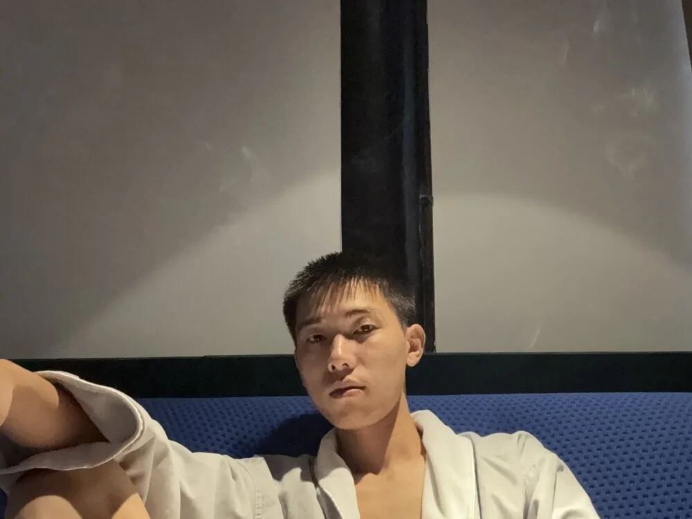 JdhdSjdj offline XXX-chat