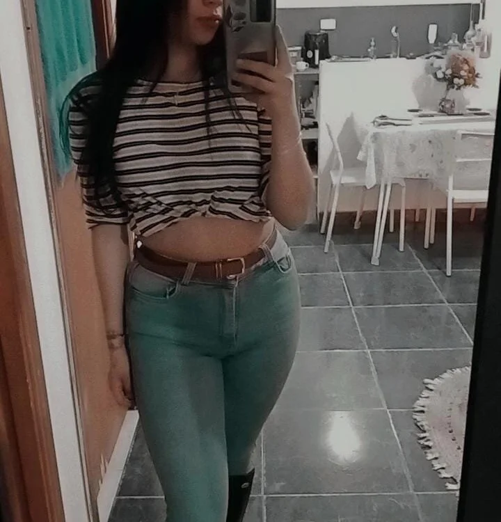 valeria26_ offline chatrum