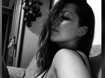 ladyssbis 🍍 live naked stream