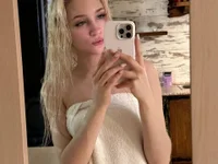 ChanelGlow's webcam live show