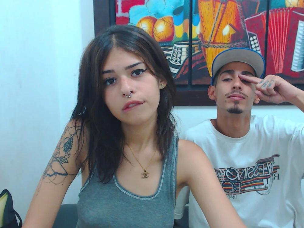 accommodatingsex's Offline Chat Room