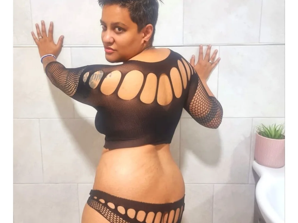 EuphoricTeaserXXX's Offline XXX Chat