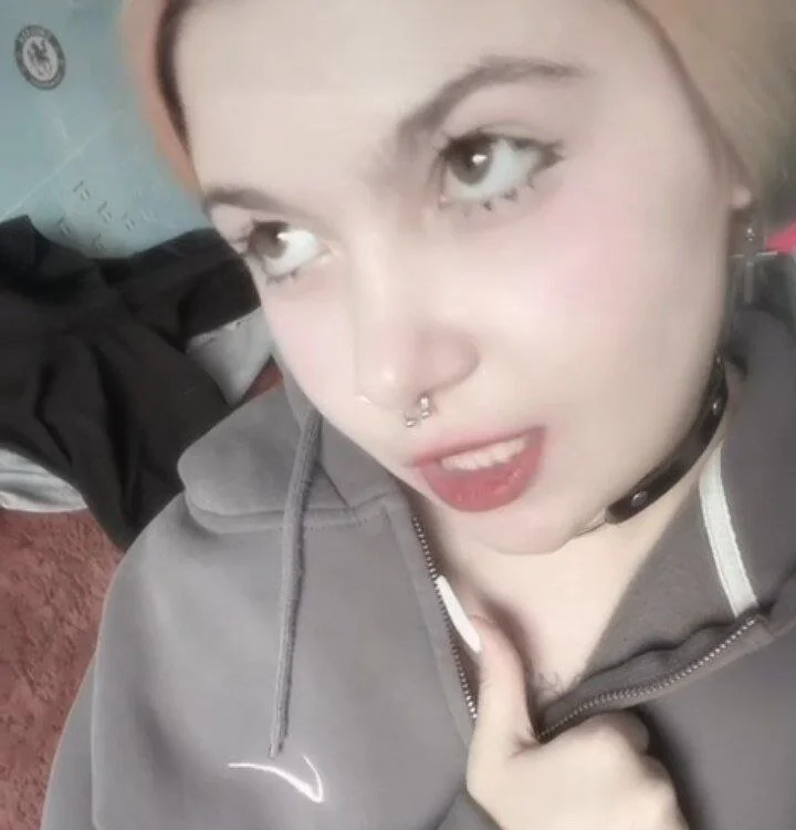 Stephanie_Terry's Offline Chat Room