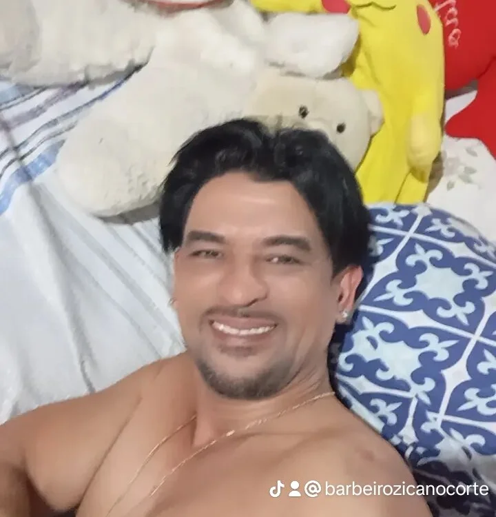 amorzinho171's Offline XXX Chat