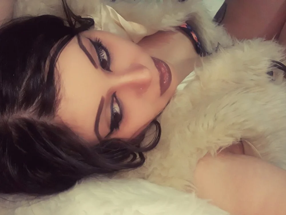 Sensual_Erika_Deewon offline chatrum