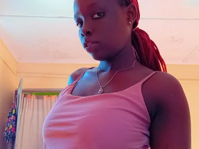 reina_melanin live profile