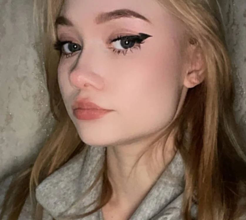 BeliaFrobish Offline XXX Chat