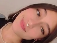 Mia_Monroe4's Offline Chat Room
