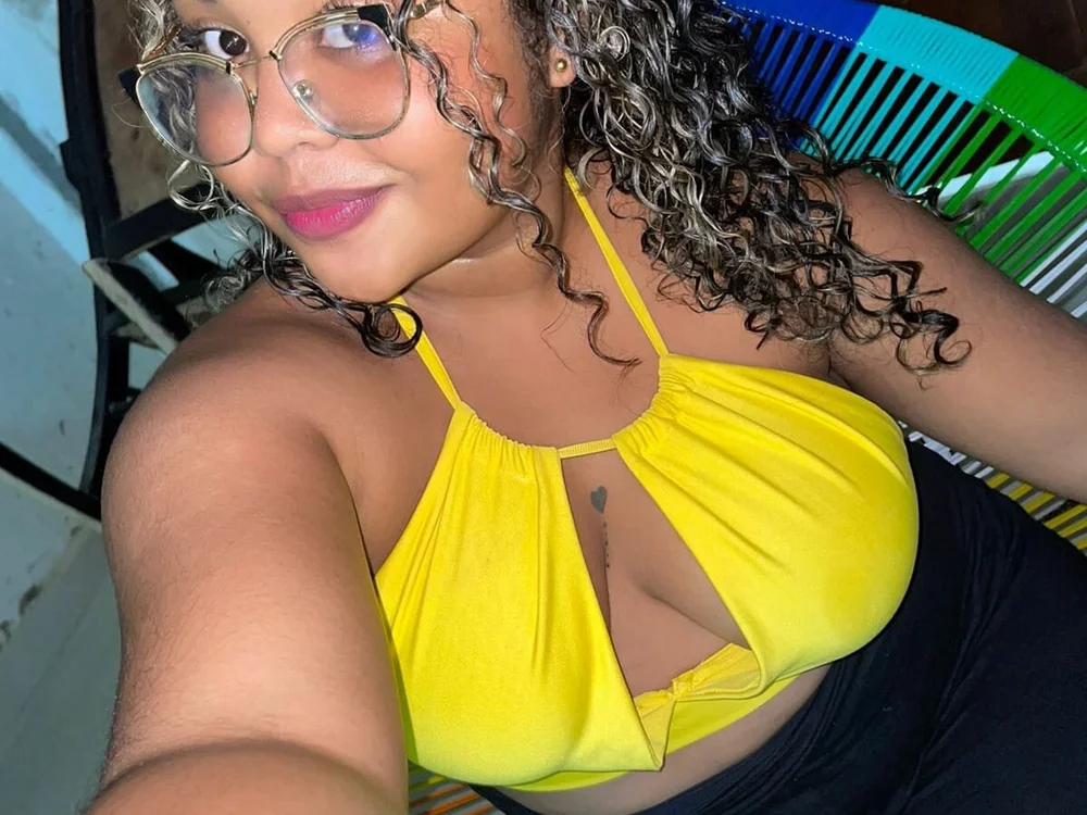 kari_curves' Offline XXX Chat