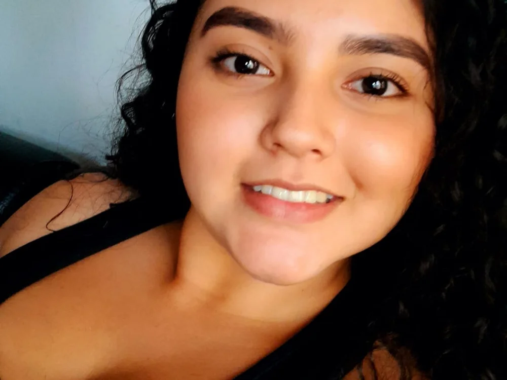 Stormi_15's Offline Chat Room