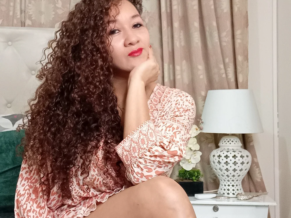 PrettyCurls_'s Offline Chat Room