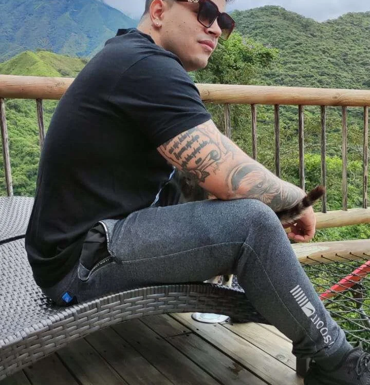 Kmilo_23: απευθείας συνομιλία ΧΧΧ